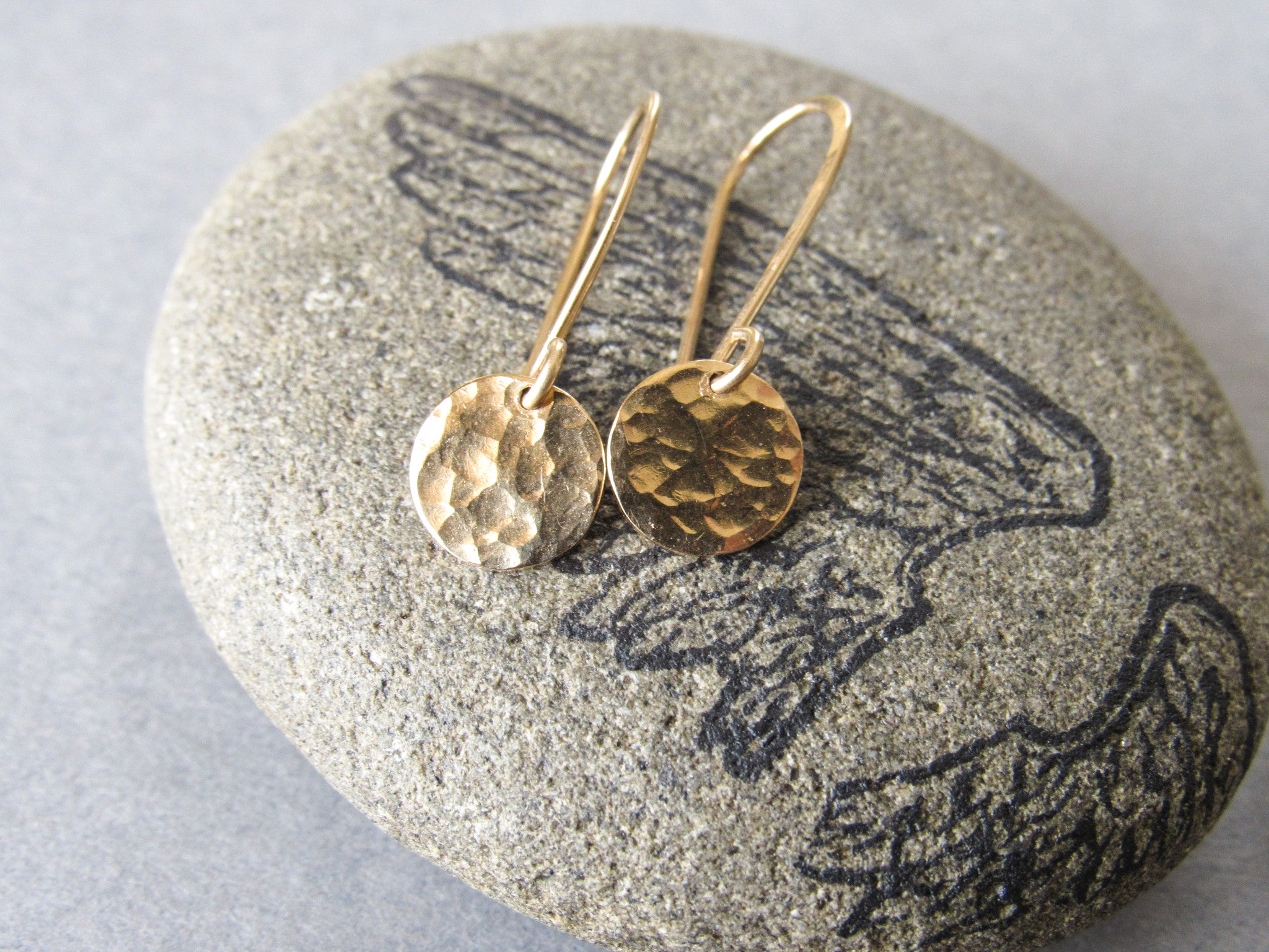 Graduated Hammered Disc Earrings | Choices Pittsburgh